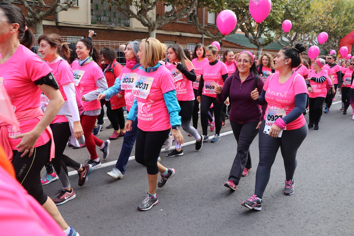 La ciudad de León acoge una nueva carrera de la lucha contra el cáncer de mama.