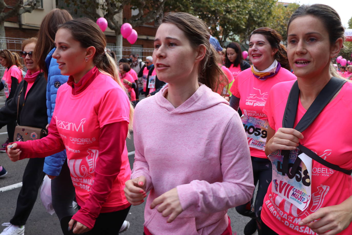 La ciudad de León acoge una nueva carrera de la lucha contra el cáncer de mama.