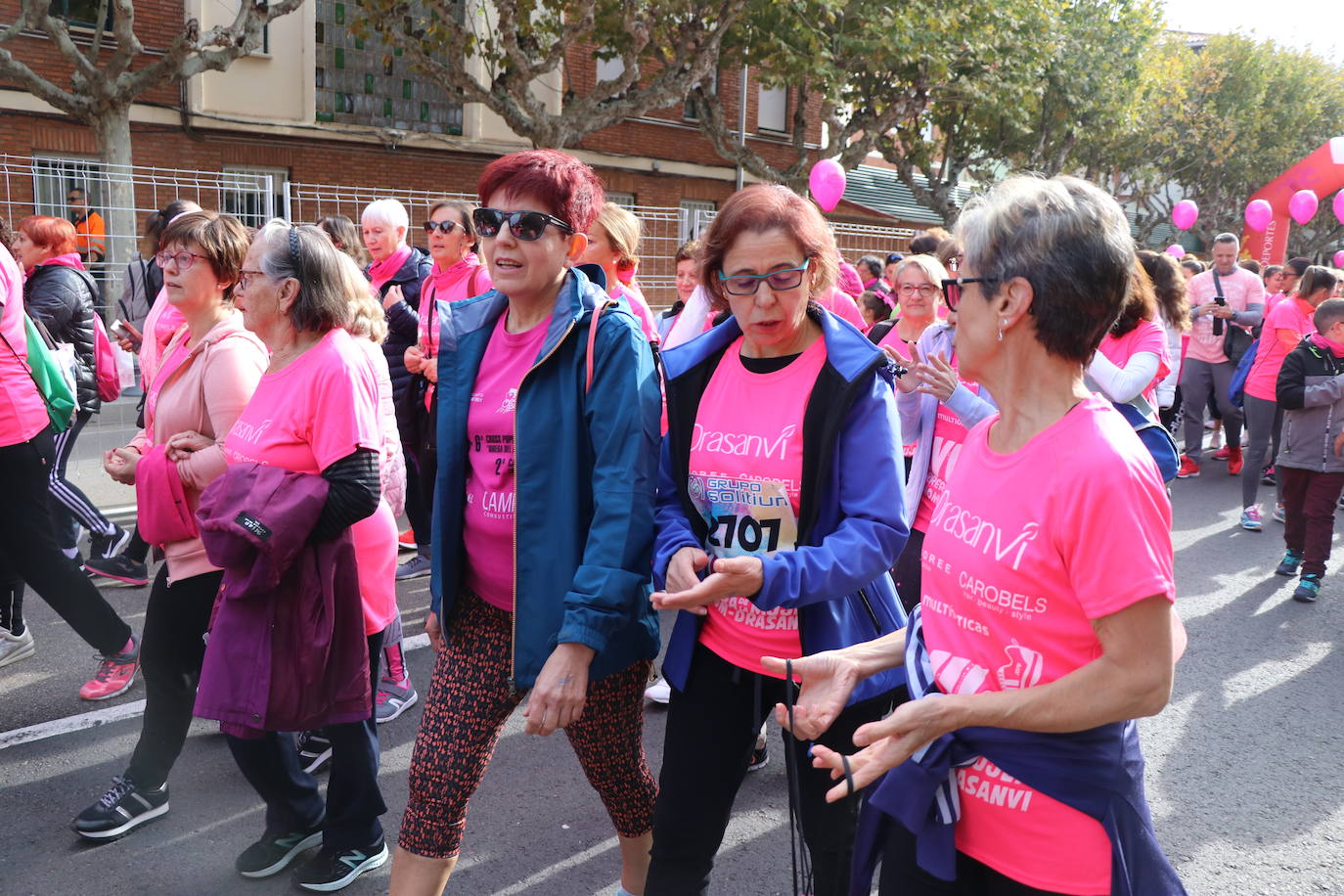 La ciudad de León acoge una nueva carrera de la lucha contra el cáncer de mama.