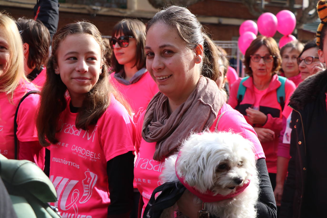 La ciudad de León acoge una nueva carrera de la lucha contra el cáncer de mama.
