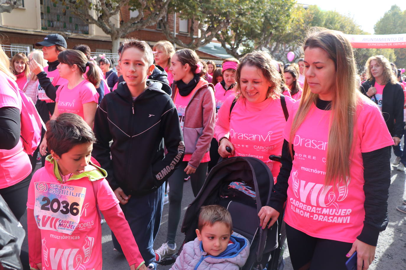 La ciudad de León acoge una nueva carrera de la lucha contra el cáncer de mama.