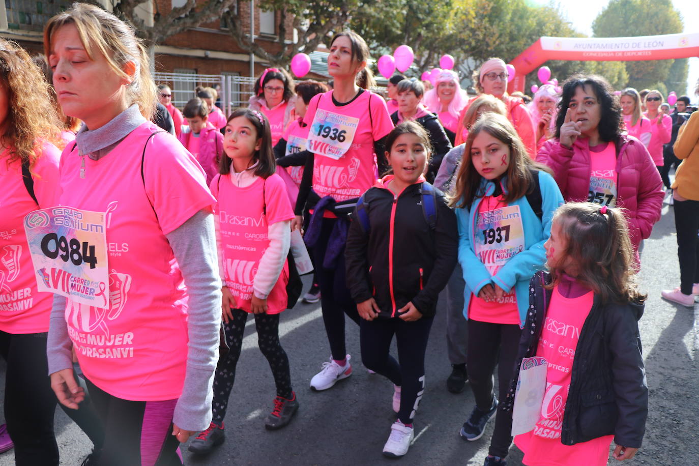 La ciudad de León acoge una nueva carrera de la lucha contra el cáncer de mama.