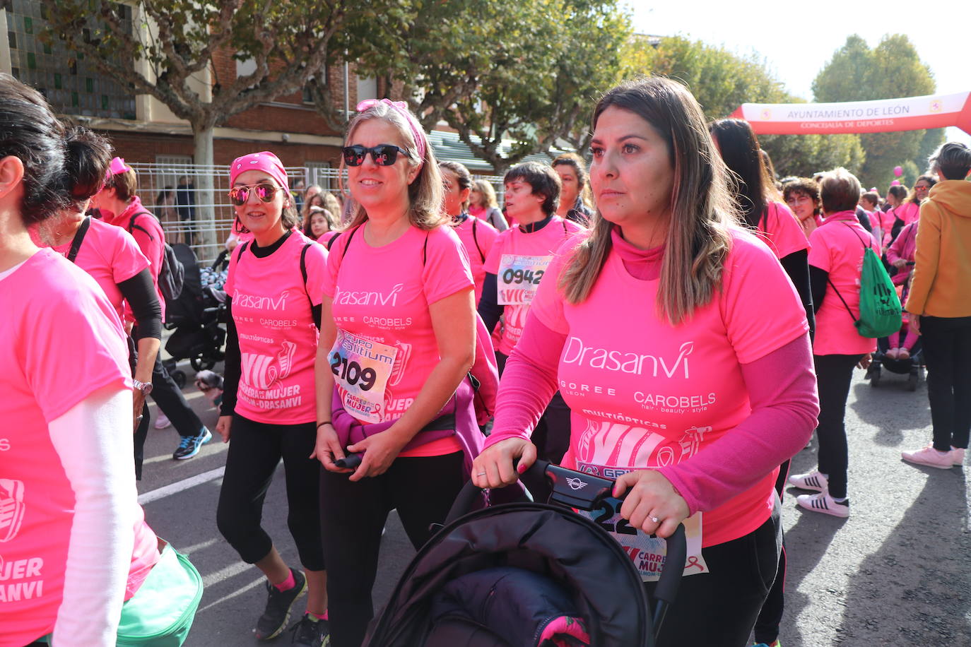 La ciudad de León acoge una nueva carrera de la lucha contra el cáncer de mama.