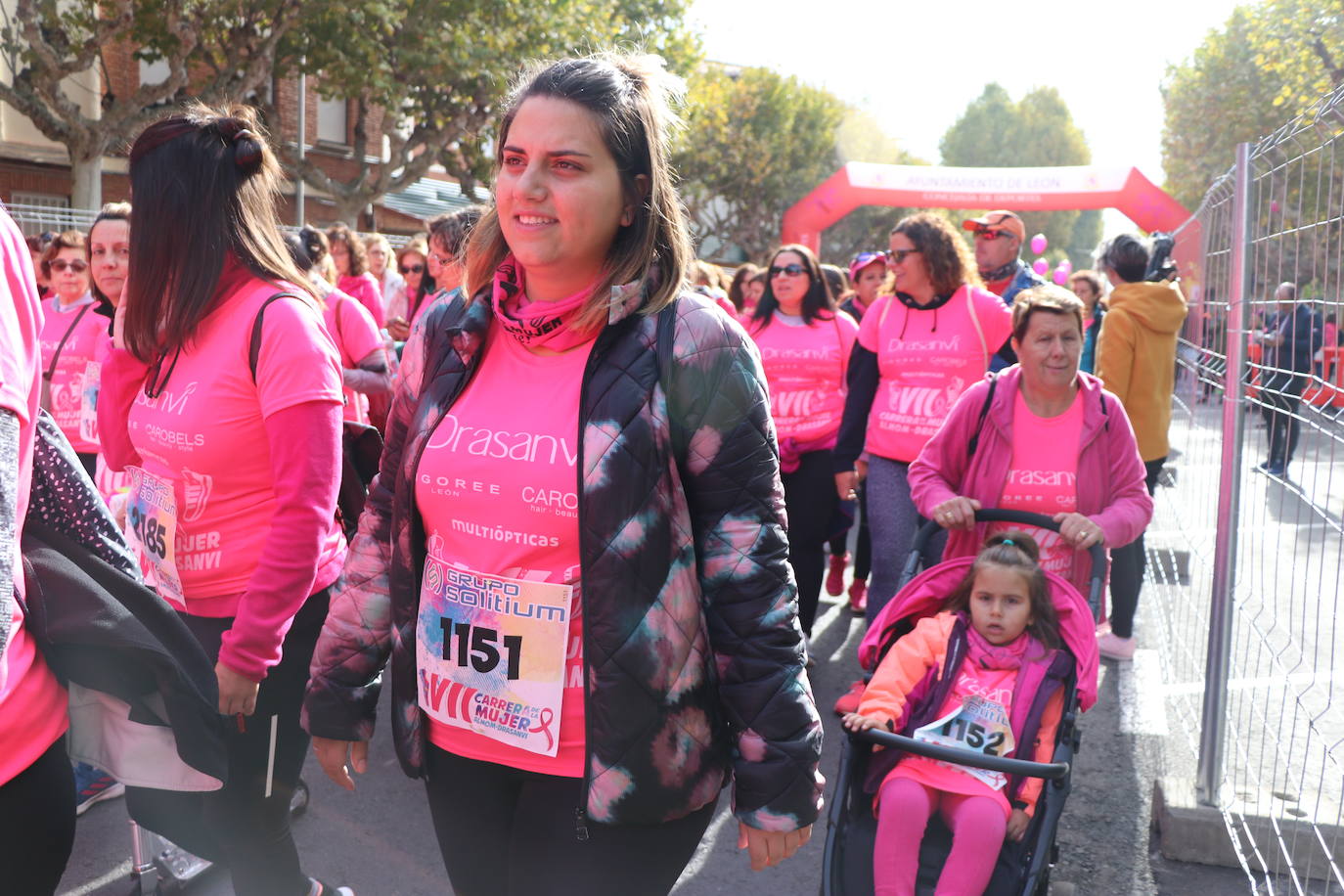 La ciudad de León acoge una nueva carrera de la lucha contra el cáncer de mama.