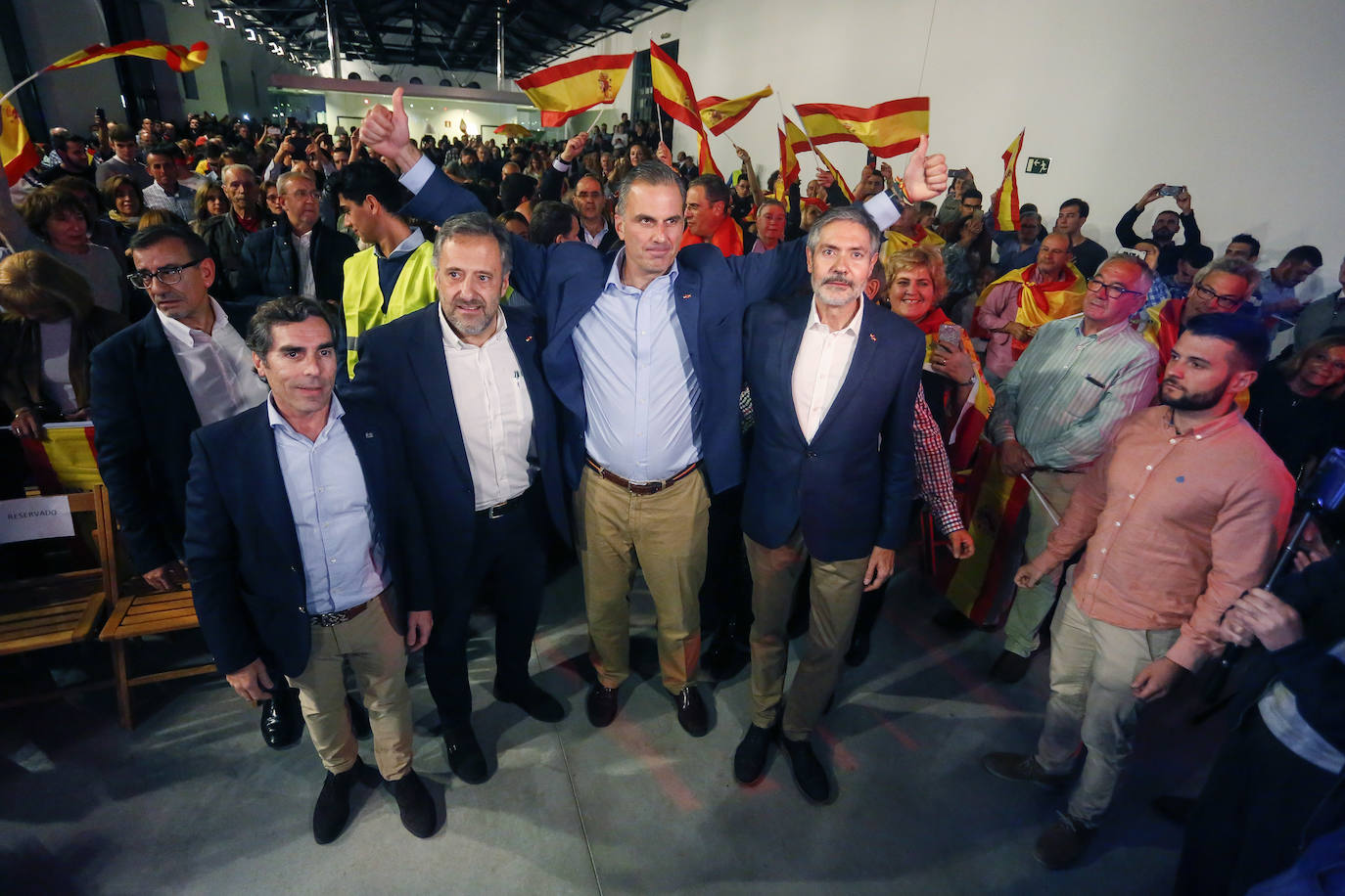 Ortega Smirh, secretario general de Vox, participa en un acto de campaña en León.