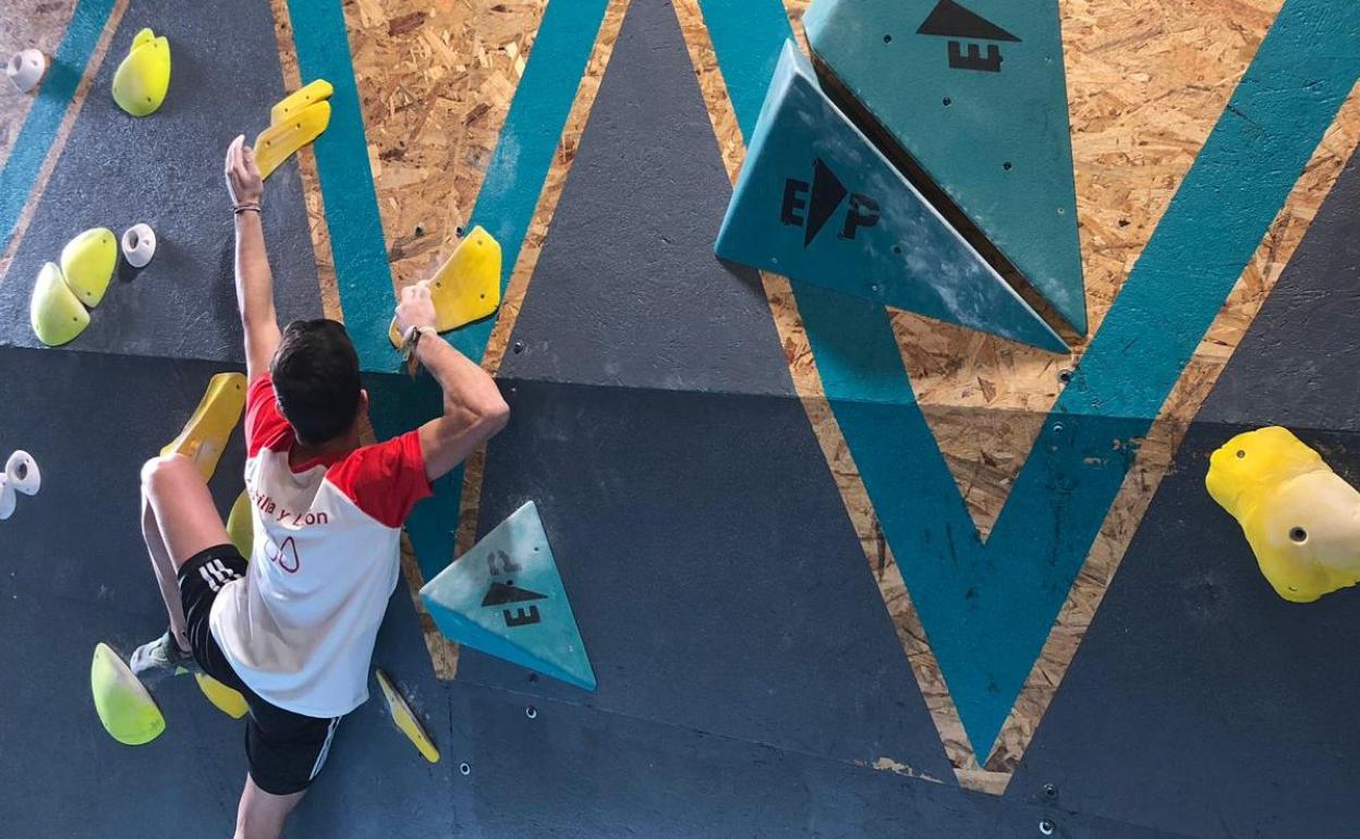 El leonés Andrés González participa este fin de semana en el 'Supercampeonato' de España de Escalada