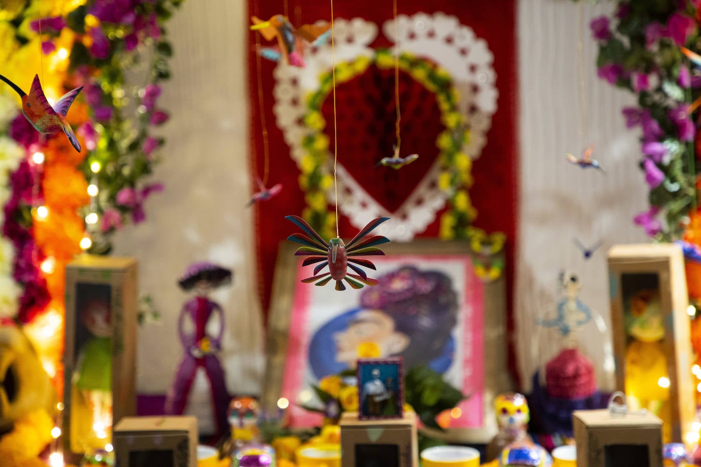Fotos: El Día de los Difuntos se vive en la Casa de México de Valladolid