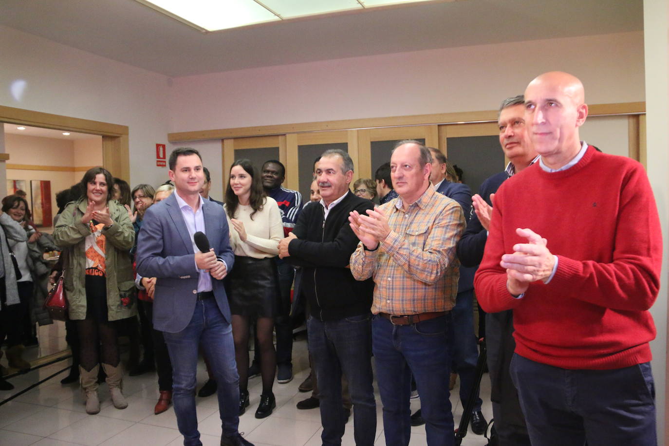 Fotos: El PSOE inicia la campaña electoral en León