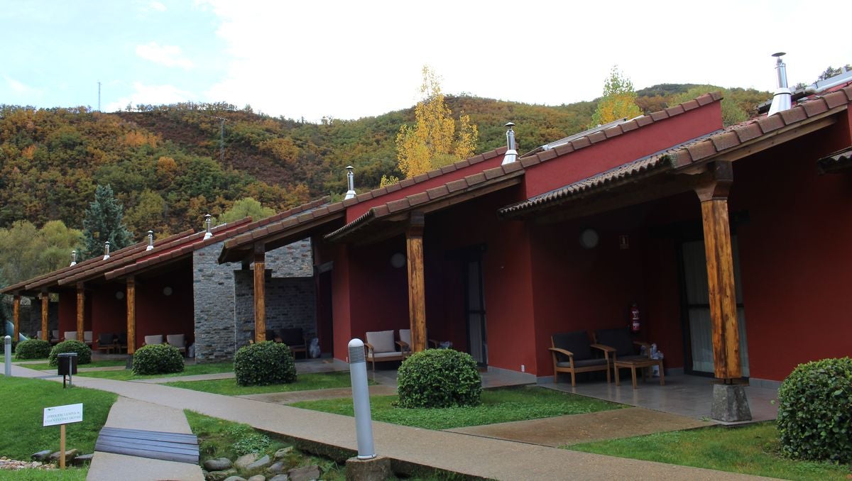 El Restaurante Fuentes Blancas, en Vegacervera, ofrece un cocido completo y muy contundente con un elemento diferenciador: la carne y la sopa de chivo.