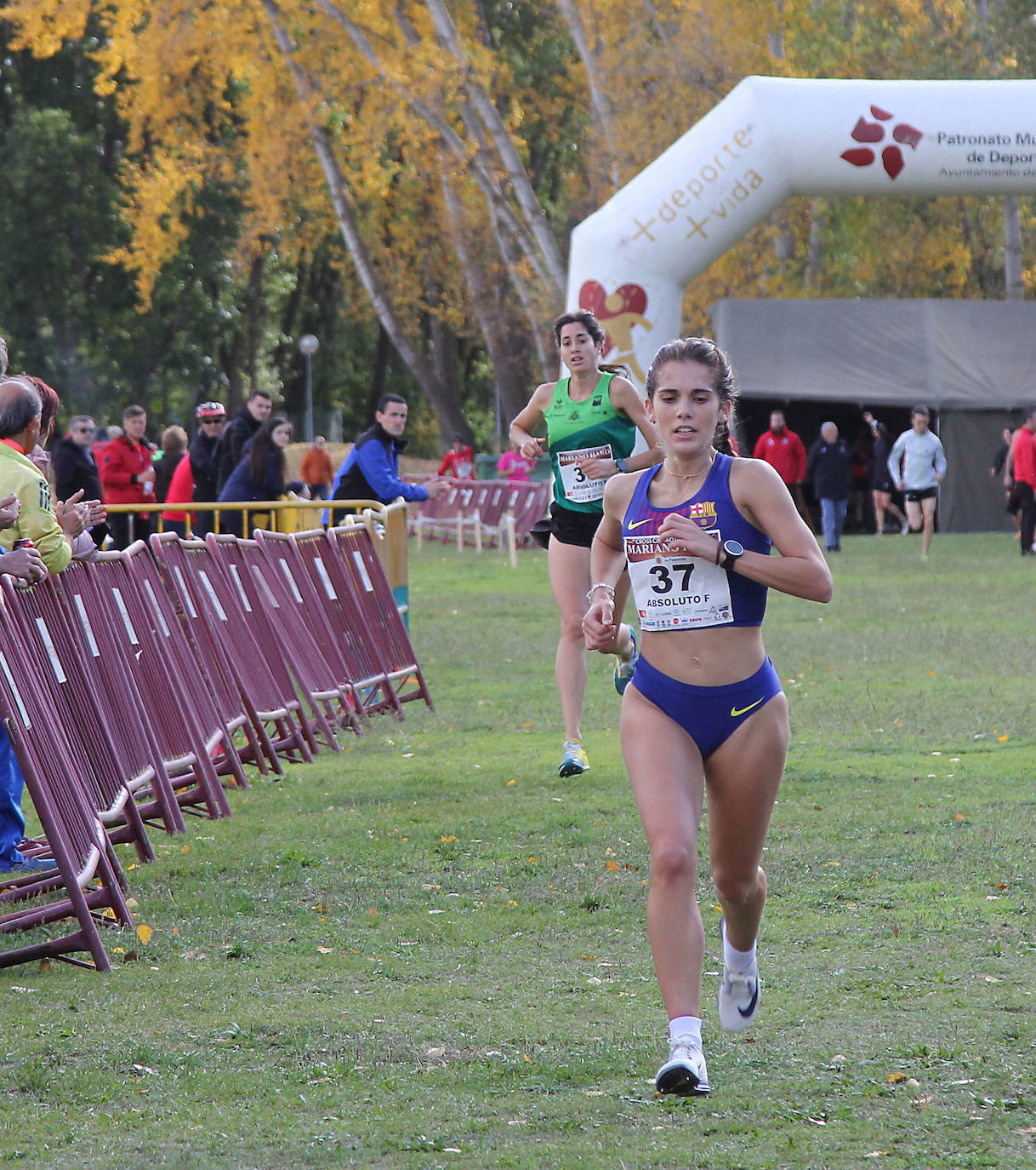 El atleta gordonés fue el mejor en el cross que abre la temporada, seguido del también leonés Jorge Blanco mientras que la leonesa Marta Pérez fue subcampeona en categoría femenina