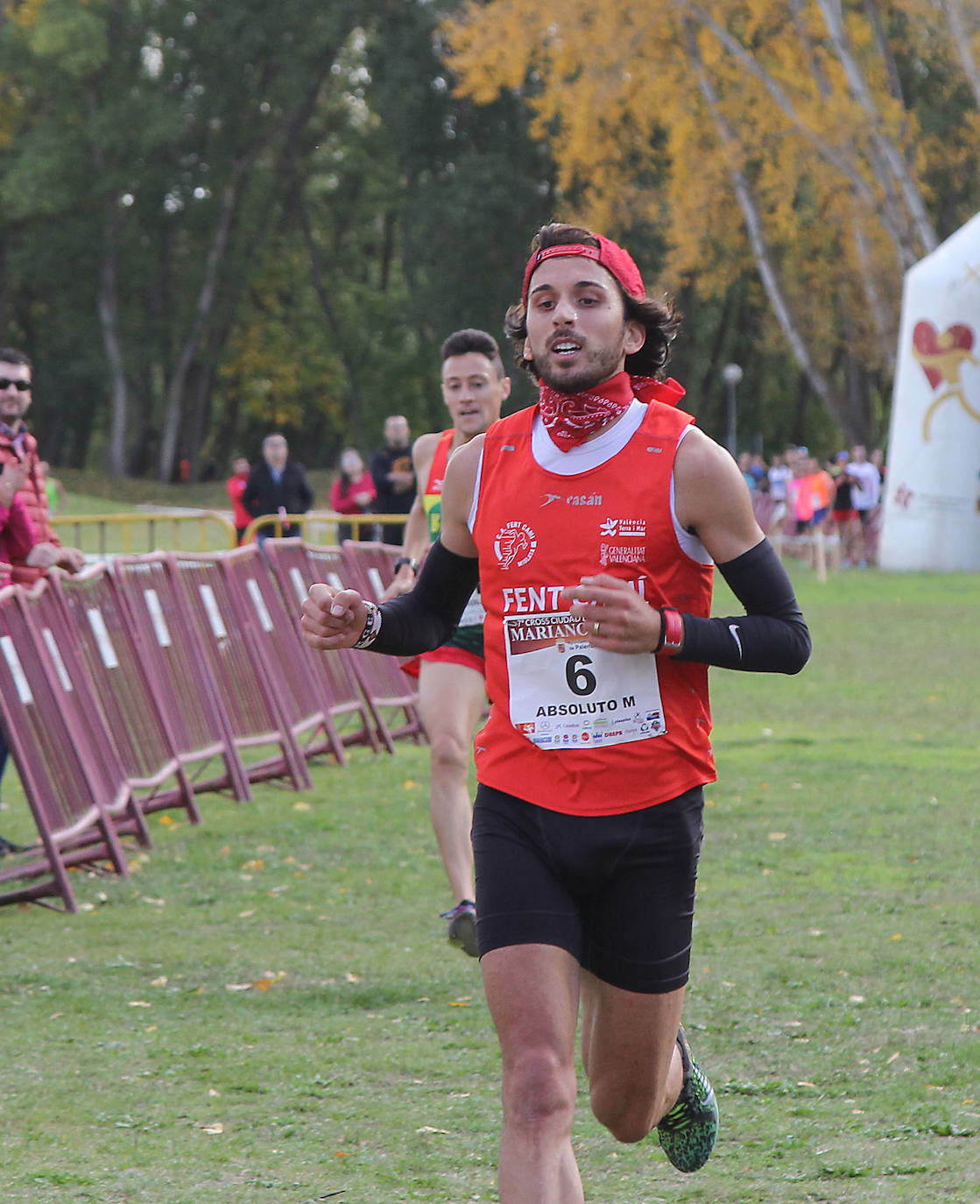 El atleta gordonés fue el mejor en el cross que abre la temporada, seguido del también leonés Jorge Blanco mientras que la leonesa Marta Pérez fue subcampeona en categoría femenina