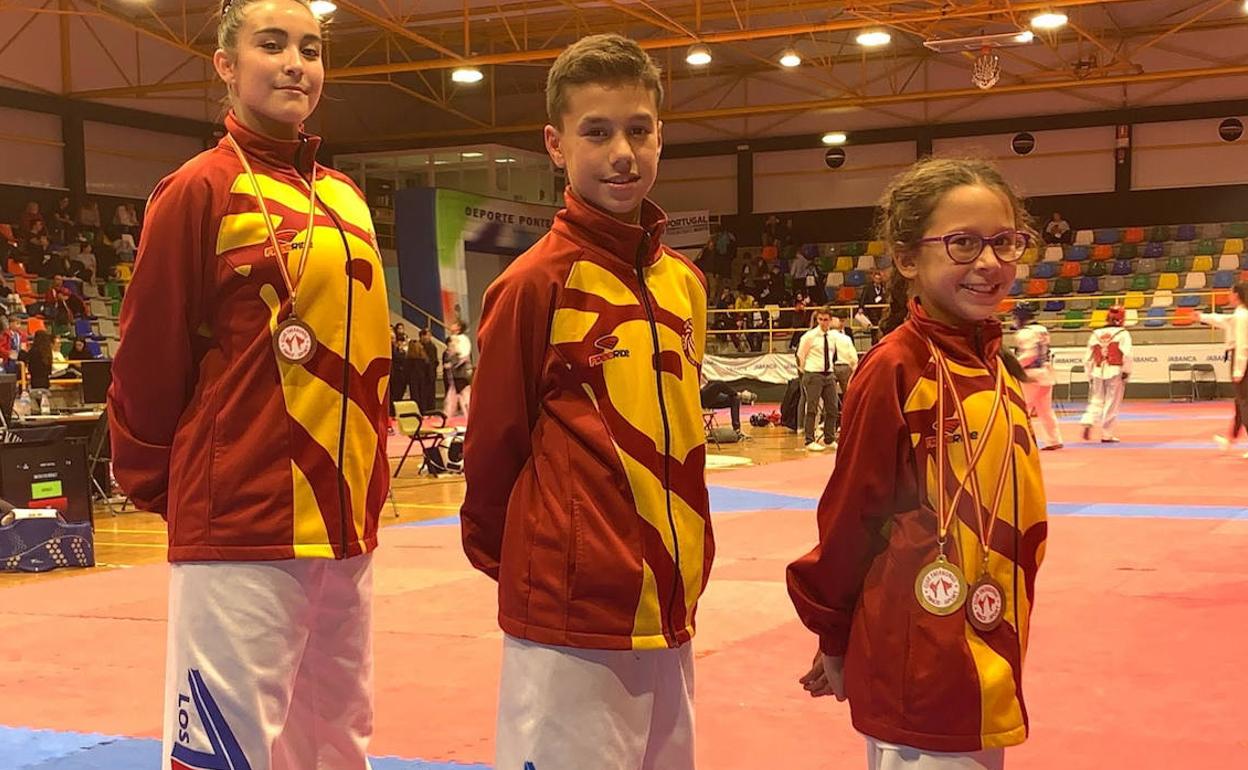 Tres medallas para el Club Saya en el Open de Pontevedra