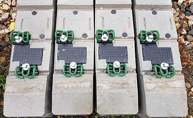 Galería. Imagen de las traviesas para el paso del AVE dirección La Robla.