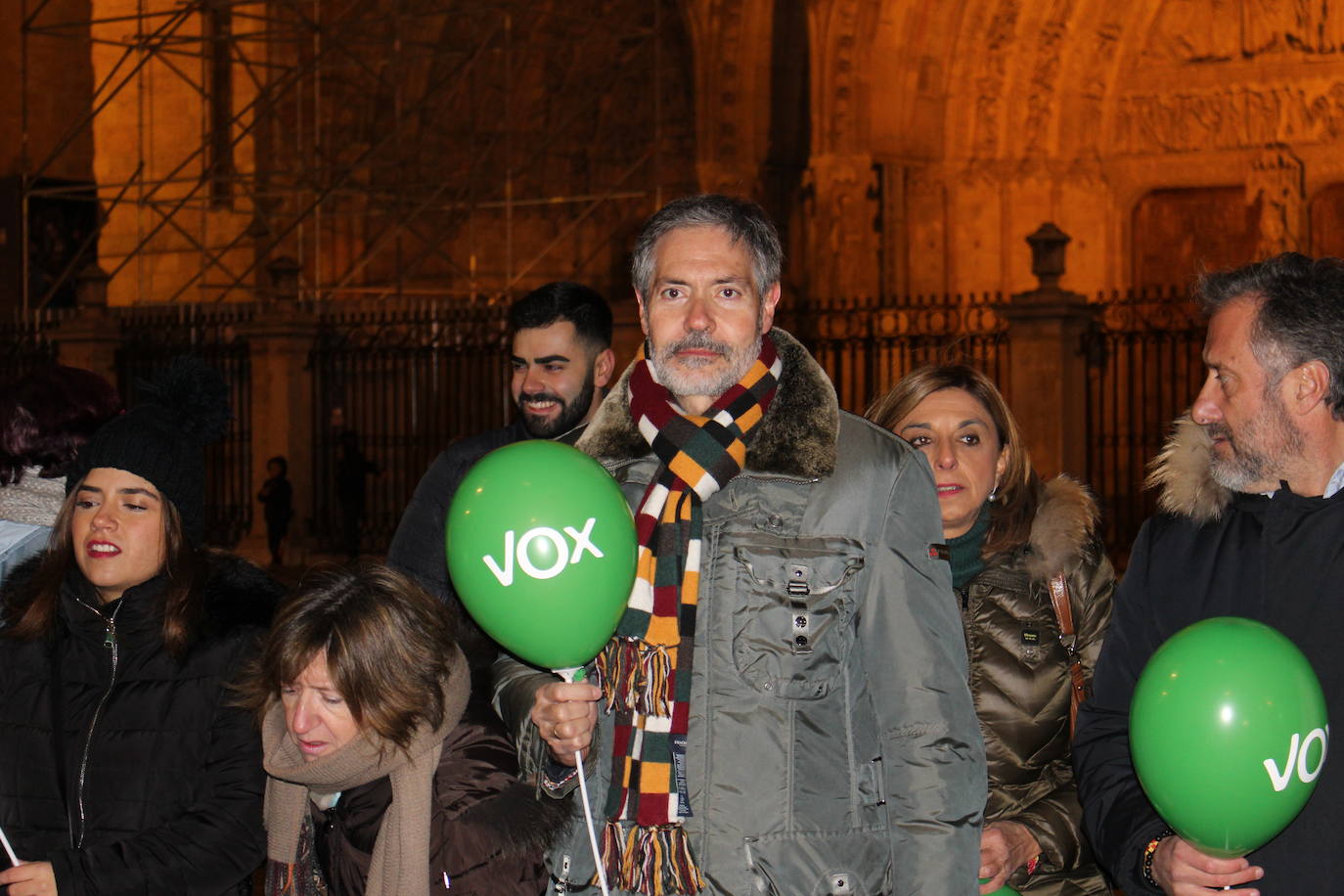 La formación de SAntiago Abascal se muestra optimista con sacar el diputado por León a los pies de la Catedral.