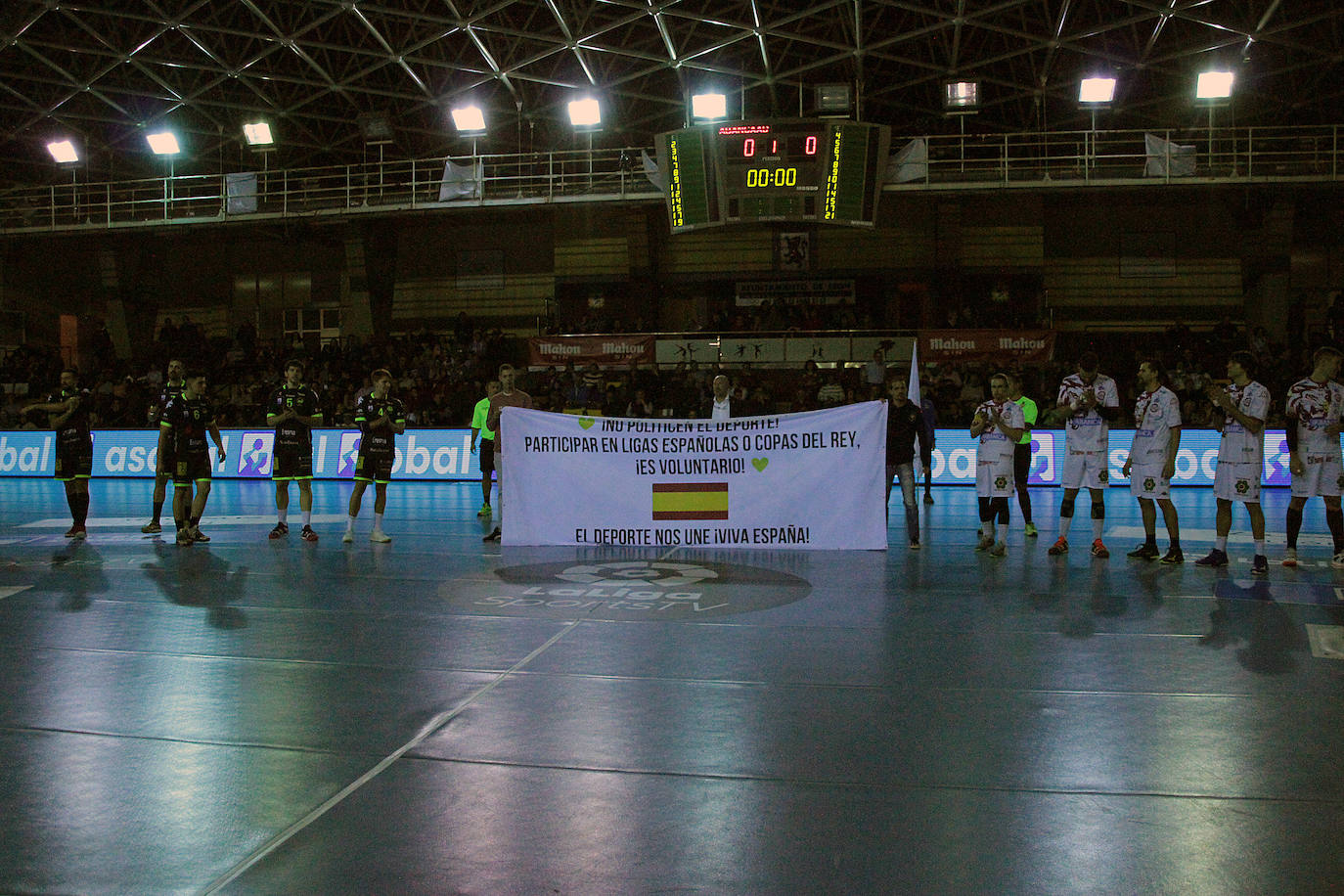 Los leoneses disputaron la novena jornada de la Liga Asobal en el Palacio de los Deportes ante el debutante equipo castellano.