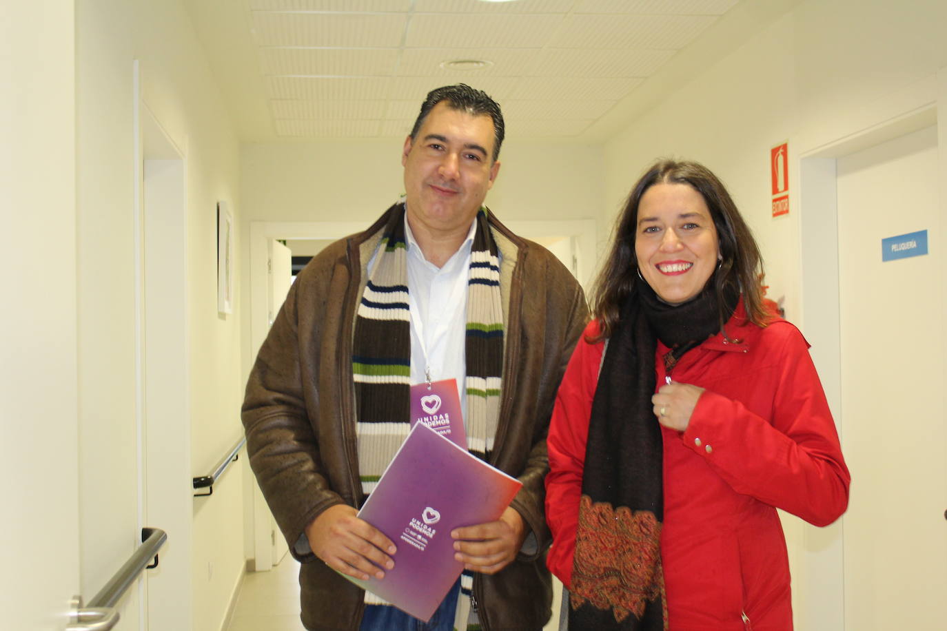 Fotos: Ana Marcello (Unidas Podemos) vota en Villarrodrigo de las Regueras