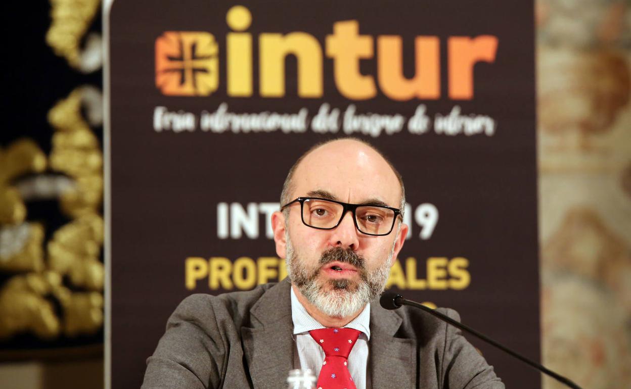 El consejero de Cultura y Turismo, Javier Ortega Álvarez, presenta la 23ª edición de la Feria Internacional del Turismo de Interior, INTUR 2019. 