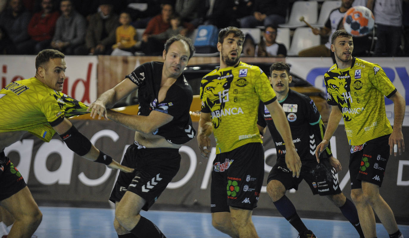 Fotos: Las imágenes del Sinfín-Abanca Ademar