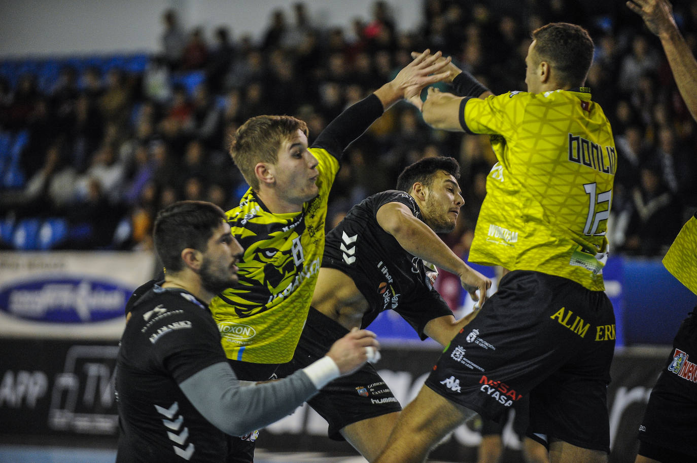 Fotos: Las imágenes del Sinfín-Abanca Ademar