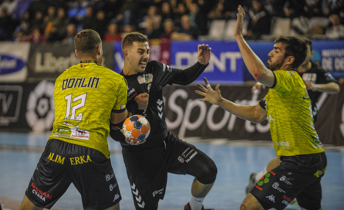 Fotos: Las imágenes del Sinfín-Abanca Ademar