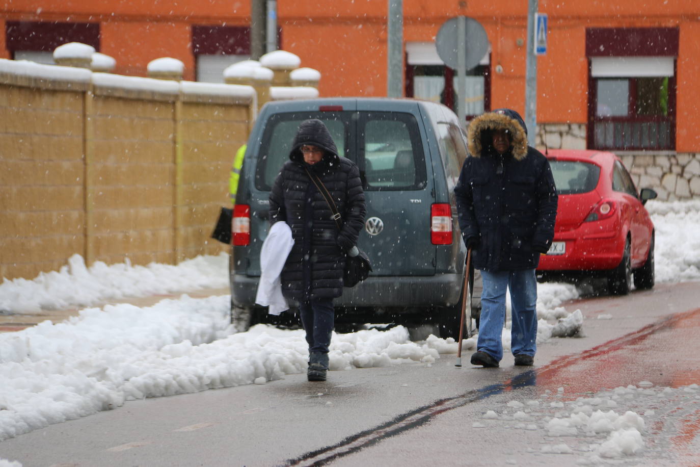 Fotos: León vuelve a convivir con la nieve