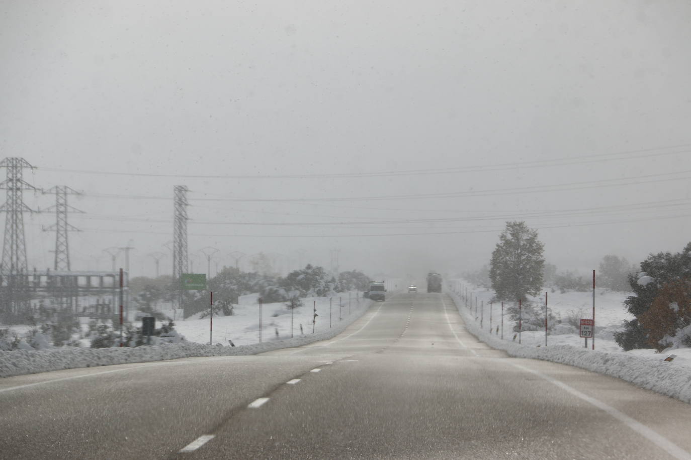 Fotos: León vuelve a convivir con la nieve