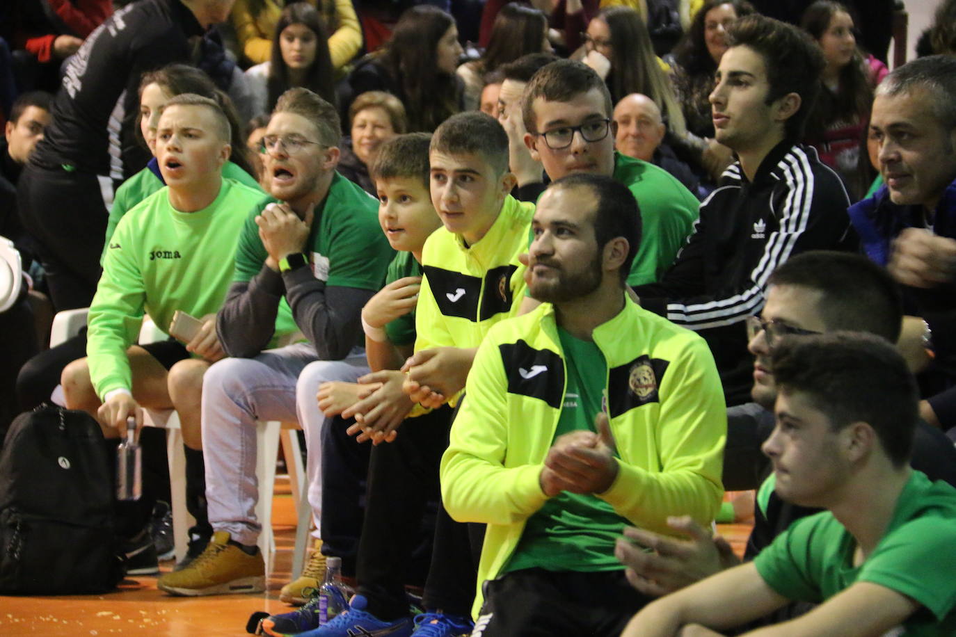 Fotos: La Montaña y La Ribera se miden Boñar