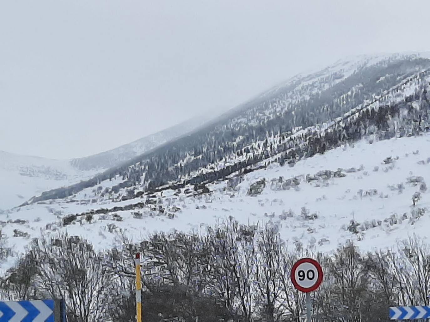 Fotos: Un paisaje invernal en León