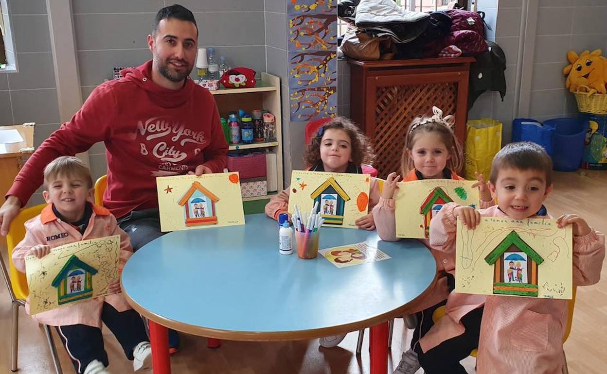 El Colegio Divina Pastora celebra el día del niño concienciando a sus alumnos en los derechos de la infancia