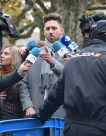 Imagen secundaria 2 - Raúl Calvo, Carlos Cuadrado y Víctor Rodríguez a su llegada a la Audiencia Provincial de Burgos. 