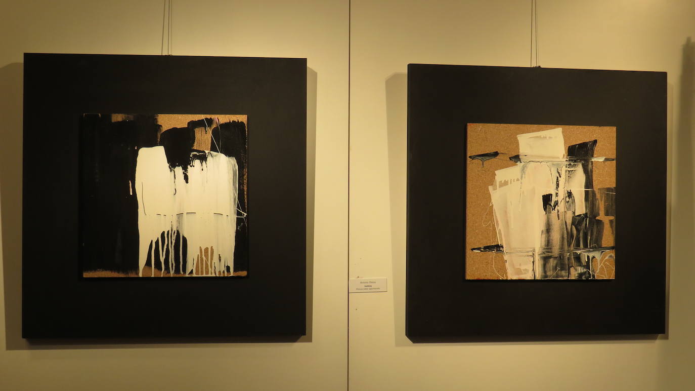 La iglesia acoge una muestra colectiva de diez artistas sobre pintura sacra