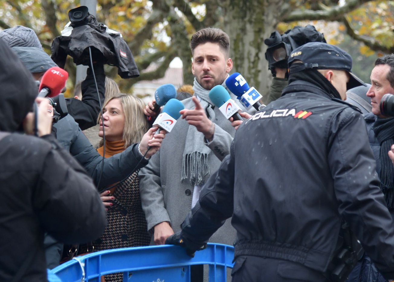 La acusación popular pide 43 años y ocho meses para los exfutbolistas leoneses de La Arandina.