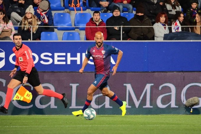 Derrota de la Ponferradina en su visita al Alcoraz de Huesca por 2-0