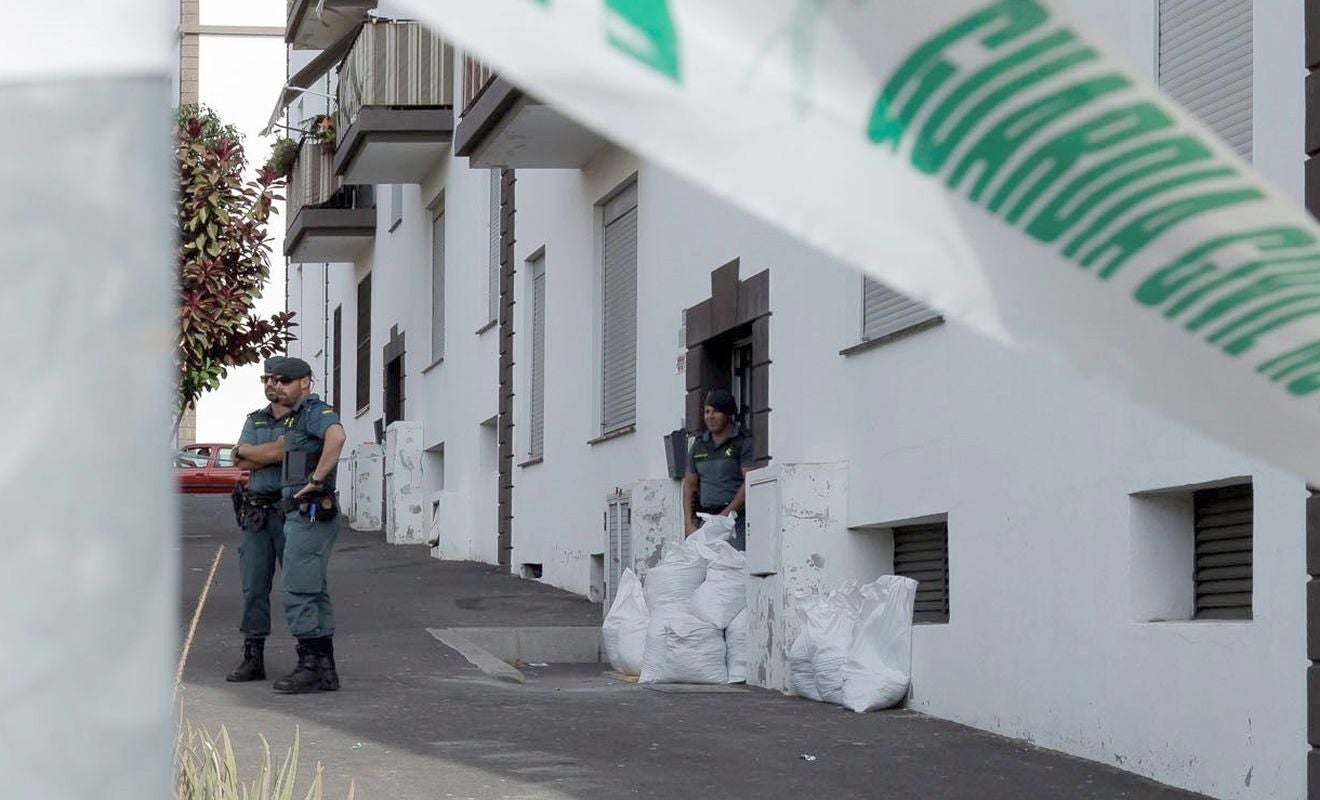 Una joven leonesa es asesinada en Tenerife por su pareja sentimental.