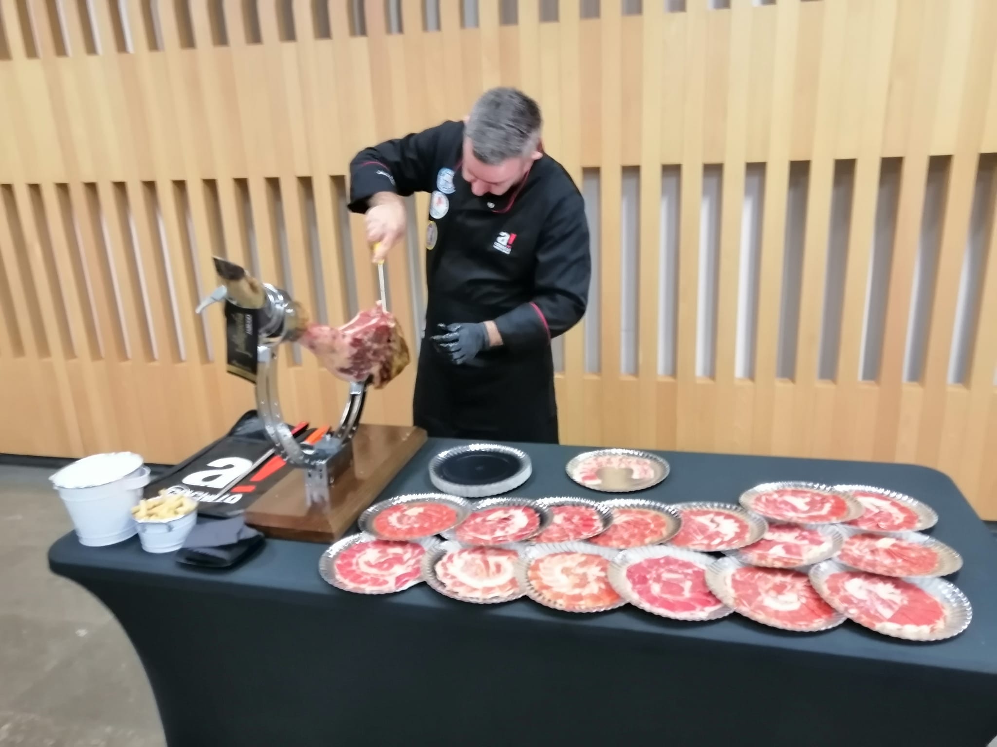 Cortador de jamón.