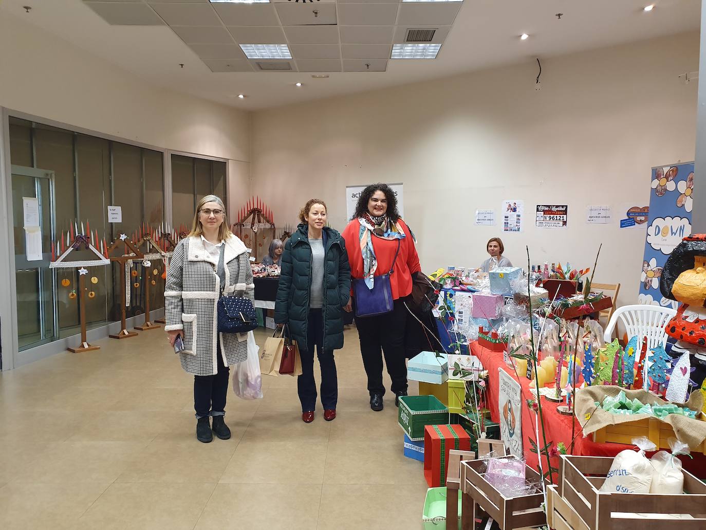 Fotos: El mercadillo solidario llega a Espacio León