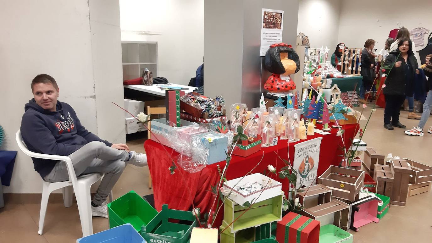 Fotos: El mercadillo solidario llega a Espacio León