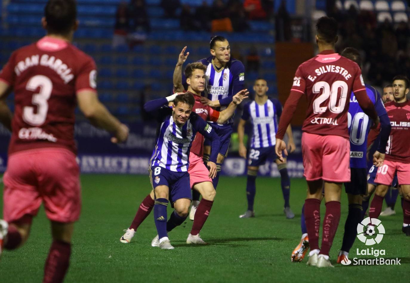 Fotos: Las imágenes del Deportiva-Albacete