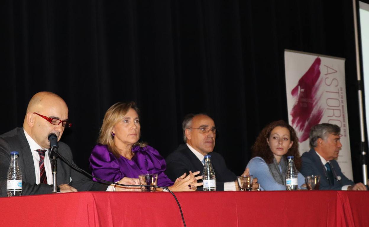 «Unión y continuidad en el cuidado del paciente» en la celebración de la fiesta patronal del Colegio Oficial de Farmacéuticos de León