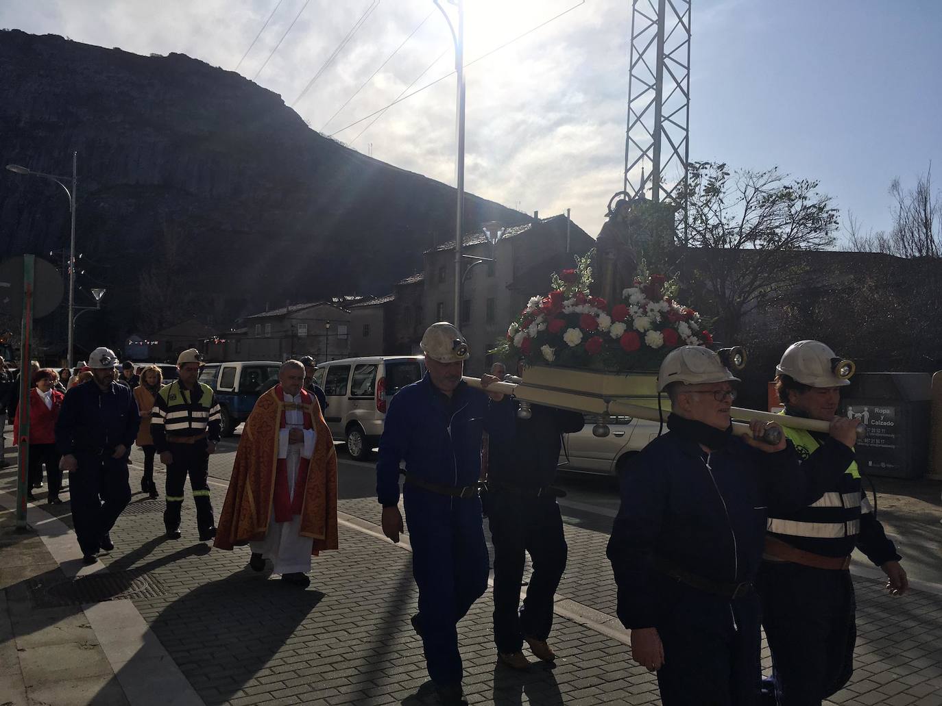 Fotos: Santa Lucía de Gordón celebra Santa Bárbara