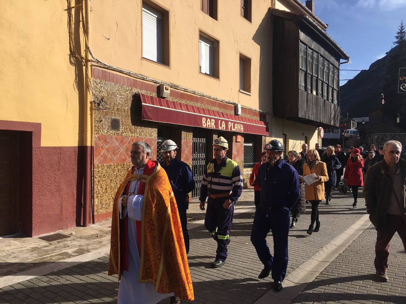 Fotos: Santa Lucía de Gordón celebra Santa Bárbara