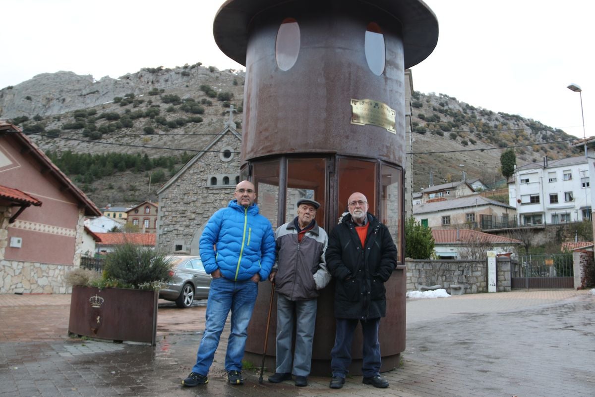 Javi, Pepe y Paco Cañizares, tres generaciones de mineros en Ciñera.