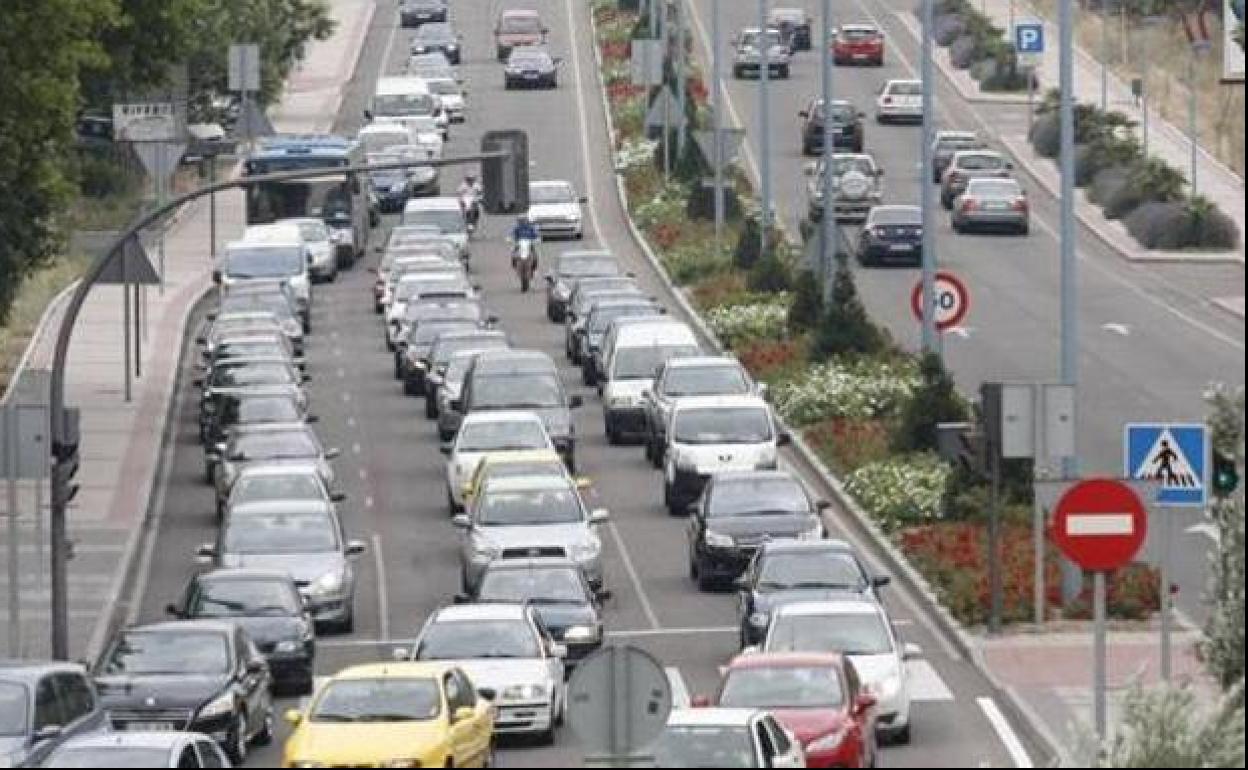 Tráfico en la salida de una ciudad.