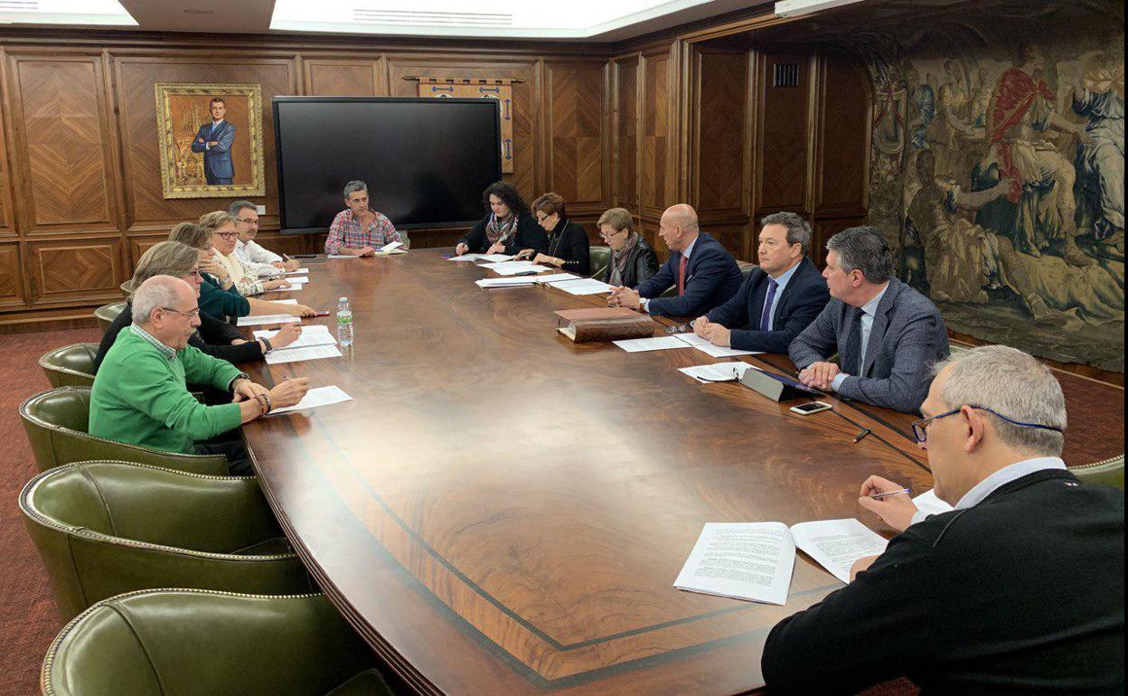 Junta de gobierno local en el Ayuntamiento de León.