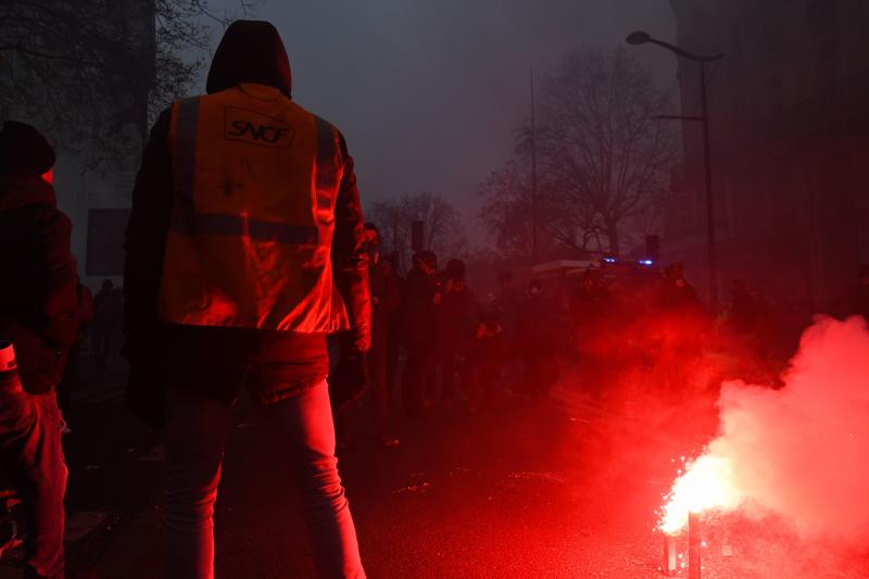 Fotos: Las calles francesas retumban contra Macron