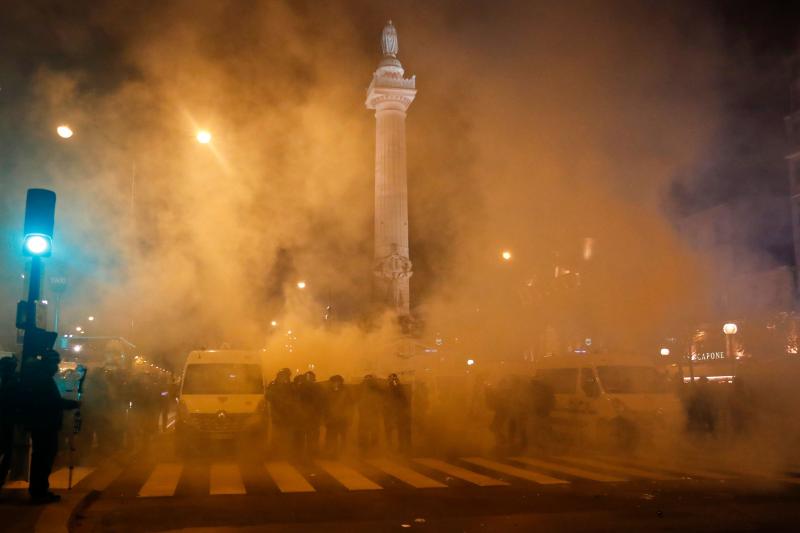 Fotos: Las calles francesas retumban contra Macron