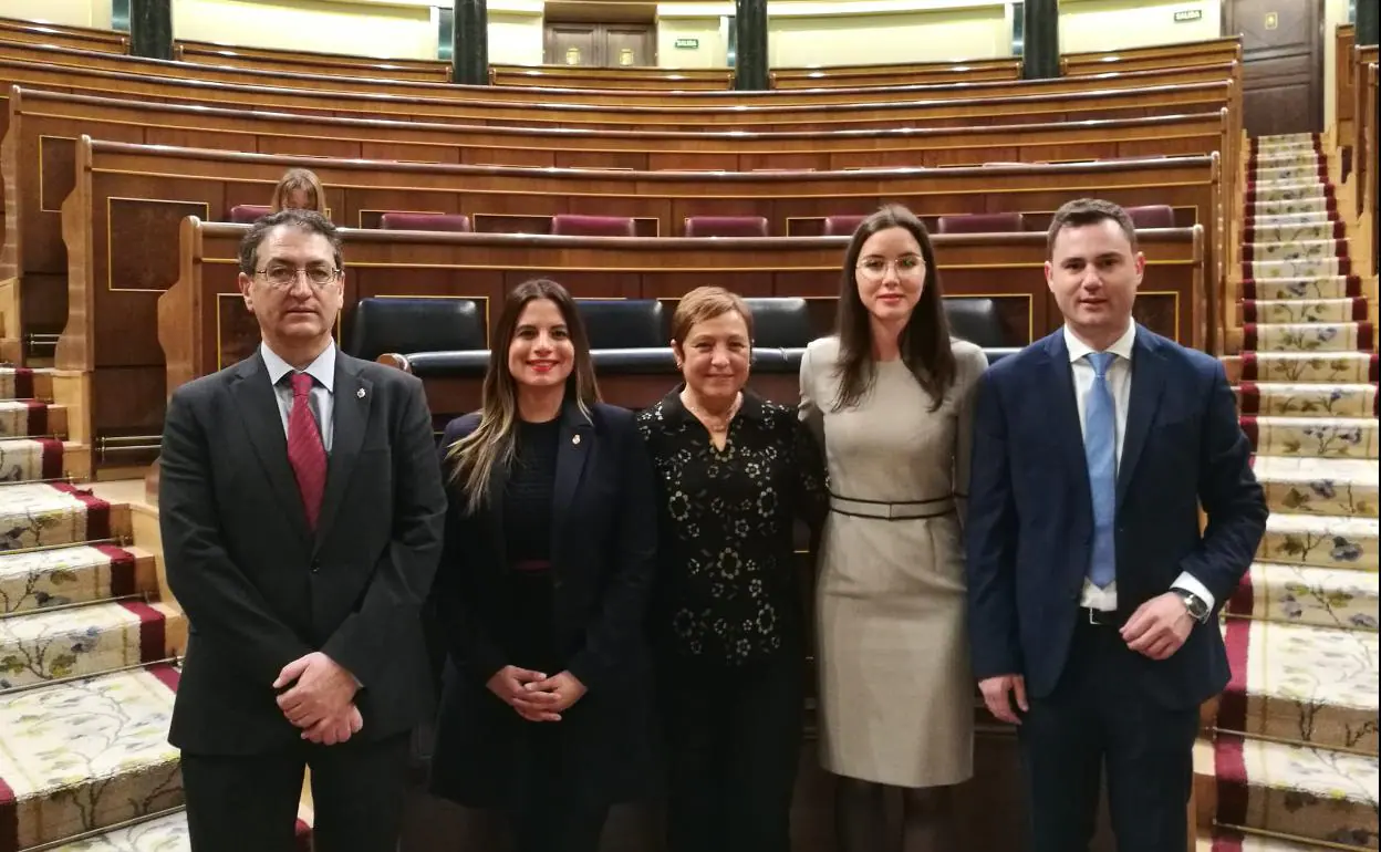 Los diputados y senadores nacionales del PSOE por León participan en el homenaje a la Carta Magna