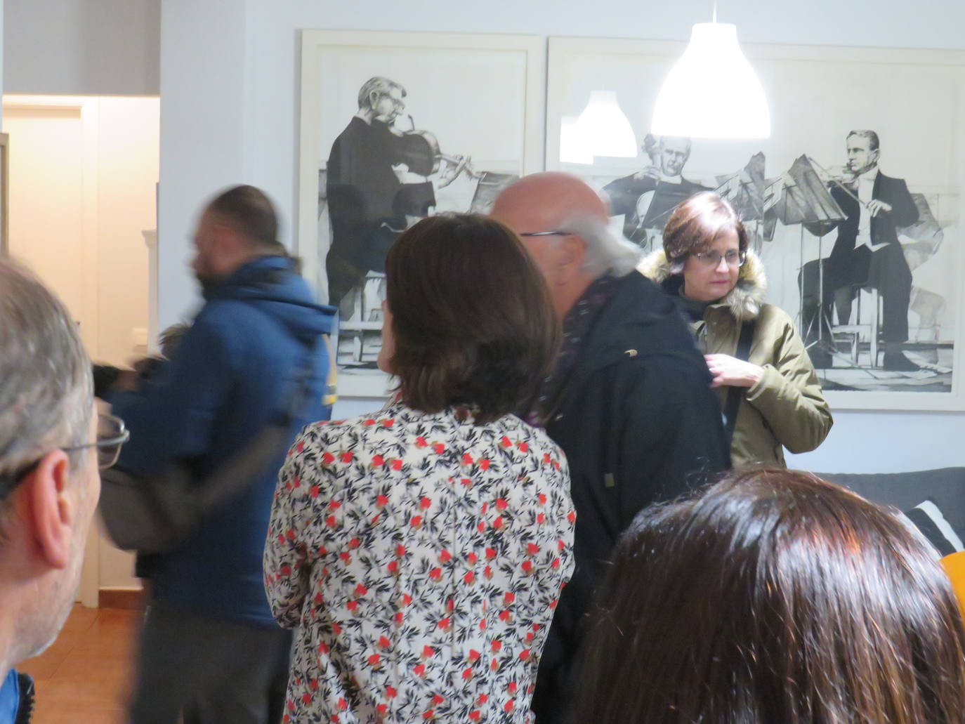 El 8 de Serranos vuelve a convertirse en centro de cultura de la mano de la galería virtual 'El cajón del arte'