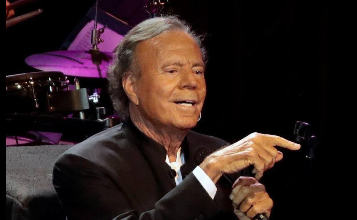 Julio Iglesias, en un concierto en Moscú en 2018. 