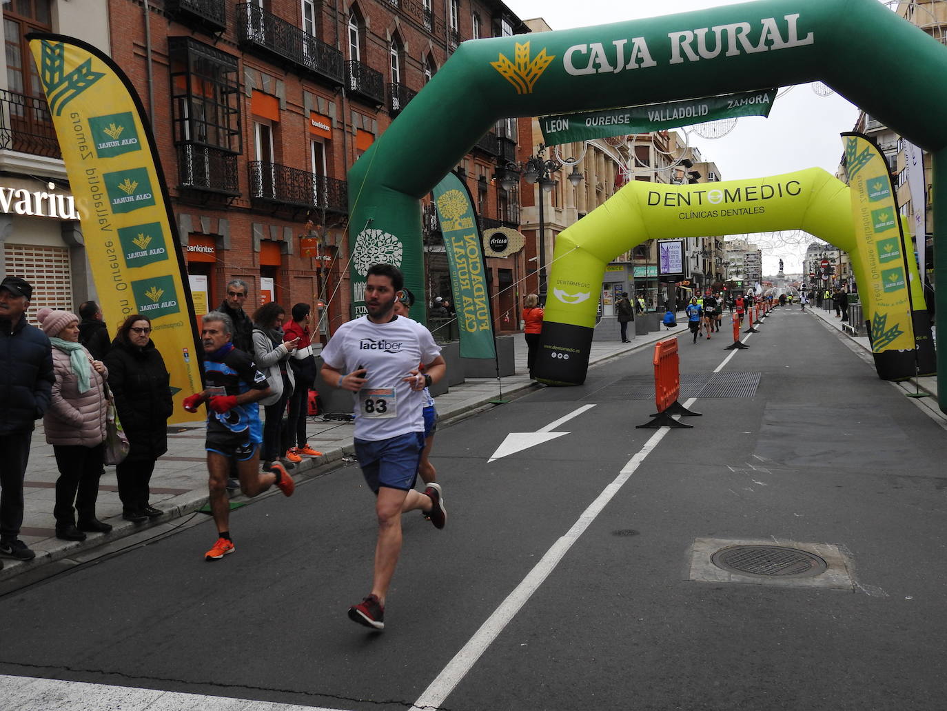 Más de 250 participantes se citan en la II Carrera de las Empresas con Ordoño II como perfecto circuito.